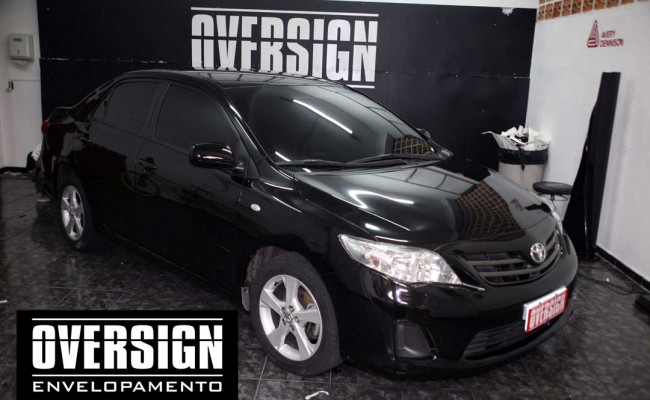 Corolla 2013 preto, corolla black piano, corolla envelopado preto brilho, envelopamento preto brilhante, adesivo black piano (17)