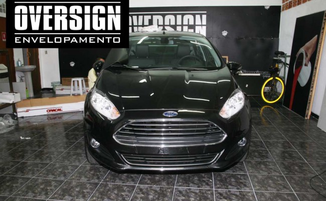 New fiesta preto fosco – New fiesta 2015 – fiesta titanium, proto fosco oracal, envelopamento preto fosco – (01)