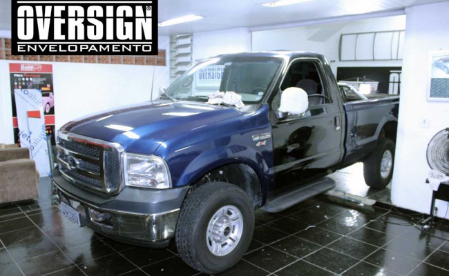 F250, F250 super duty, super duty, f250 azul, f250 azul metalico, envelopamento de carros, envelopamento automotivo, avery dennison (9)